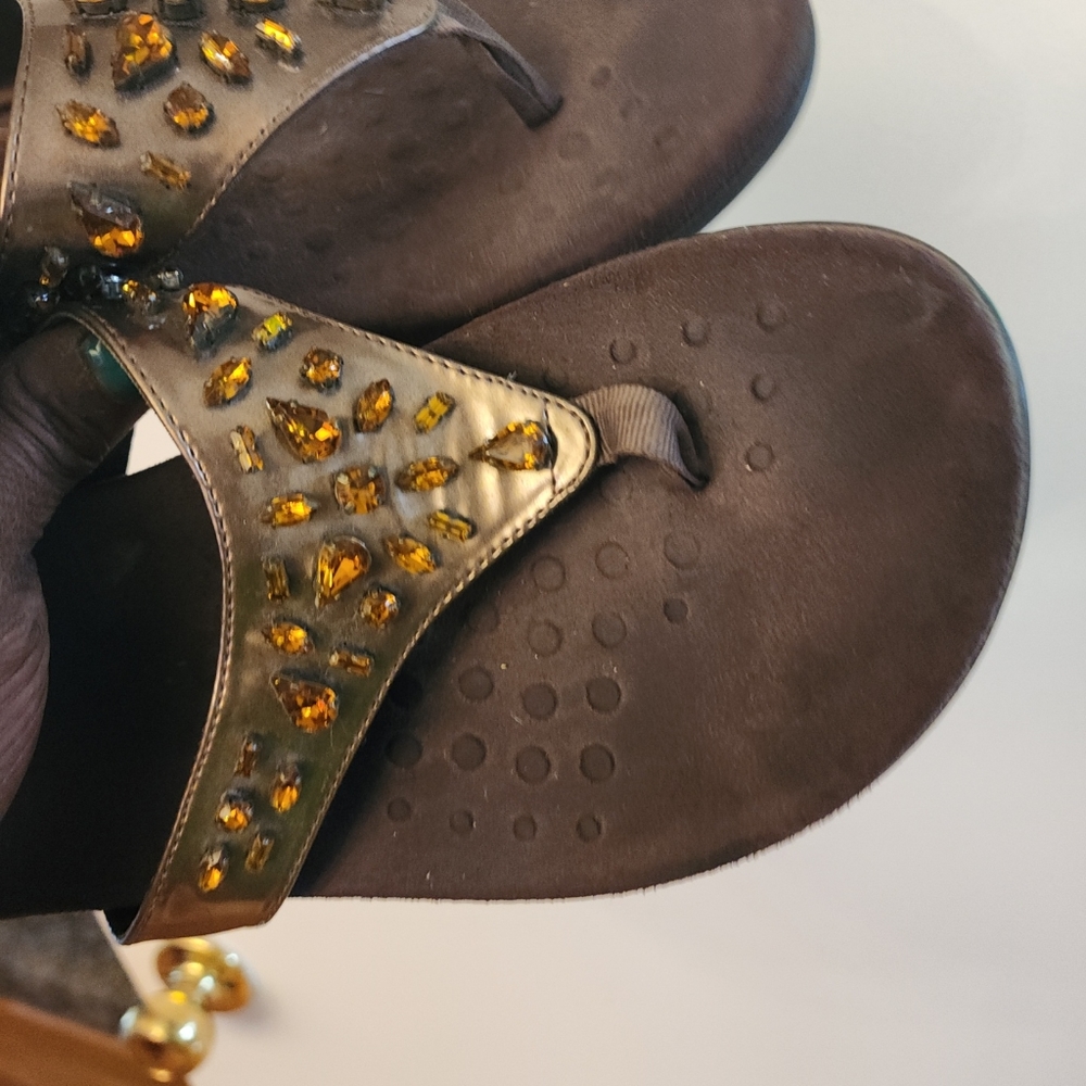 Vionic Bella Thong Sandals View 5